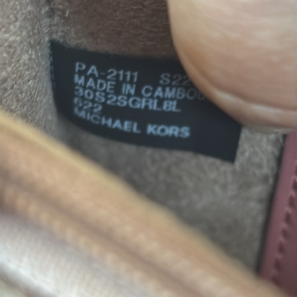 Brand New Michael Kors Pink Leather Greenwich Convertible Studded Shoulder Bag - Picture 13 of 16